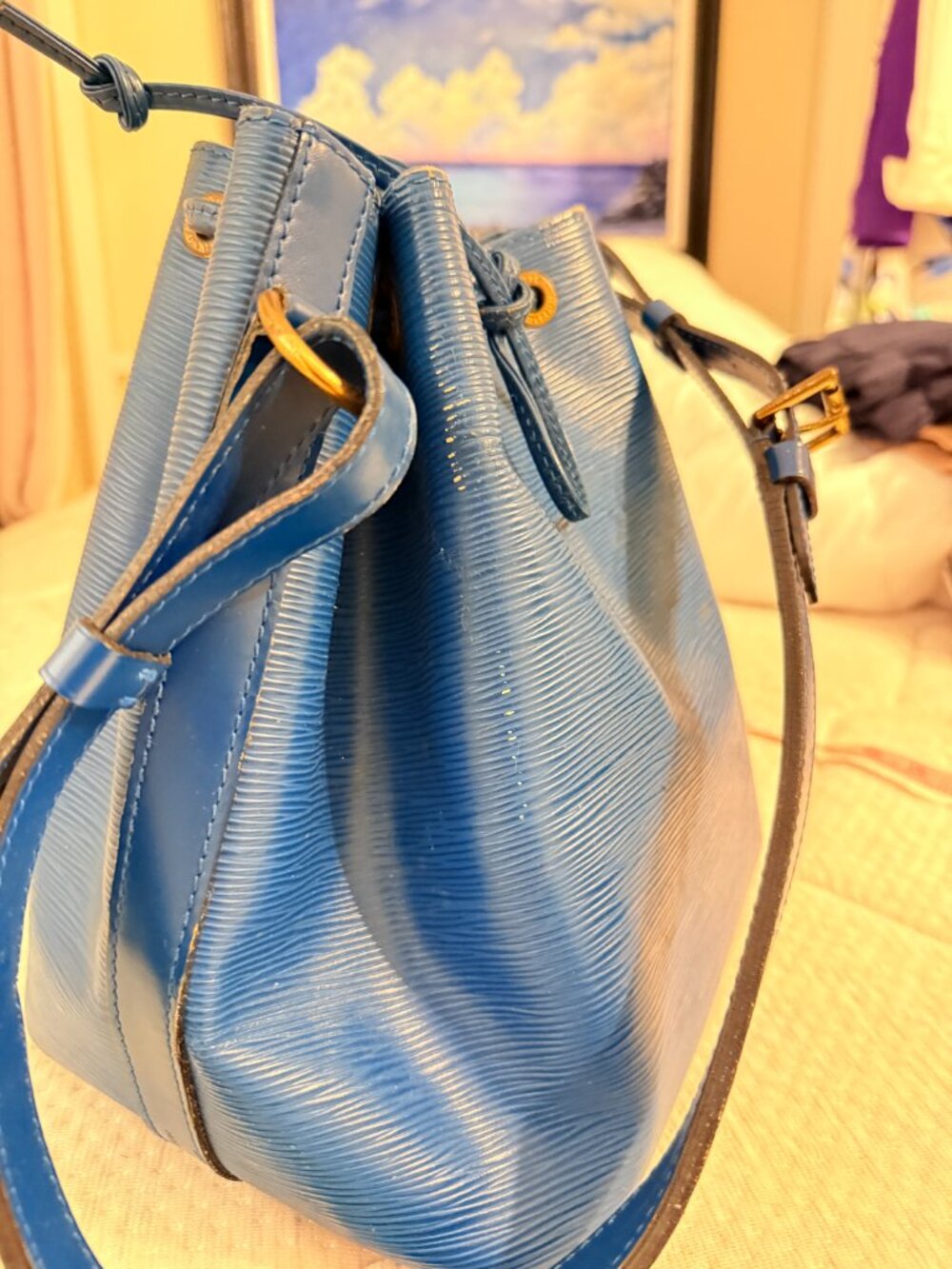 Louis Vuitton Neo Noe Epi Leather Drawstring Bag - Picture 13 of 14